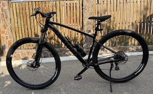 Vând bicicletă ROCKRIDER MTB EXPL500 29" Negru marimea L - NOUĂ cumpărată din Decatlon nefolosită!