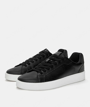 Sneackers Papuci Adidasi Barbati Noi .