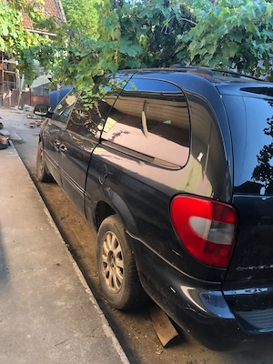 Vand Chraysler 2,5 tdi, 7 locuri an 2001