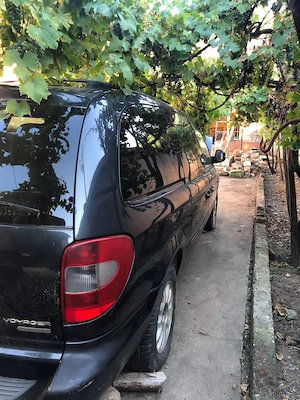 Vand Chraysler 2,5 tdi, 7 locuri an 2001 - imagine 3