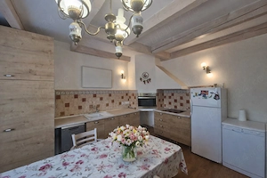 Casă spațioasă 450 mp cu teren generos 1900 mp în Ciurila, jud,CJ - imagine 4