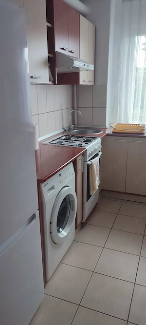 inchiriez apartament cu 3 camere - imagine 2