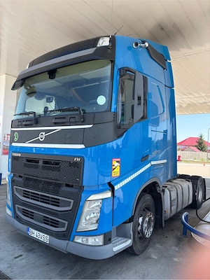 Volvo 500  - imagine 5
