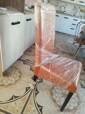 De vânzare set de 4 scaune noi in folie ! 350 lei NEGOCIABIL !