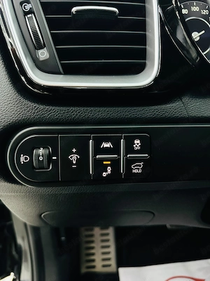 Kia pro cee'd - imagine 11