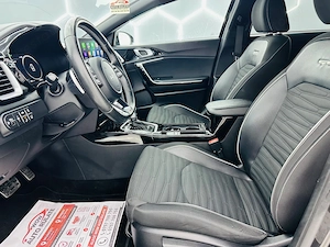 Kia pro cee'd - imagine 14