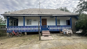 Casa traditionala+teren 1172mp intravilan in Lunca Corbului, Arges