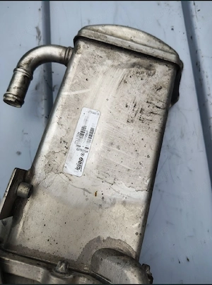 EGR răcitor de gaze Audi A4 B8 Passat  - imagine 5