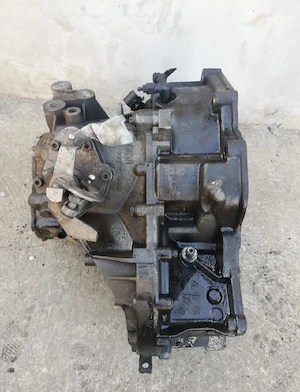Cutie de viteze 5 trepte Opel Astra H 1.7 - imagine 5