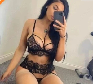 Bruneta deplsare  sexi