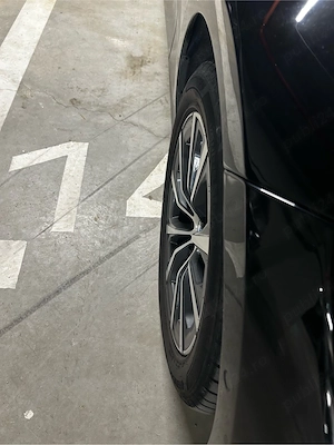 Vând două seturi de anvelope BMW - imagine 4