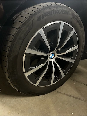 Vând două seturi de anvelope BMW - imagine 2
