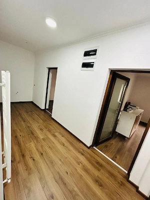 Se vând 2 spatii comerciale si o casa cu doua camere, complet renovate si Închiriate. - imagine 7