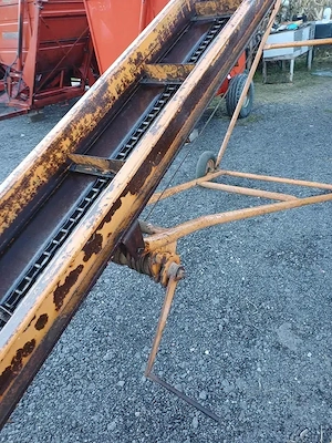 Bandă transportoare porumb lungime de 8 m acționare motor 220V