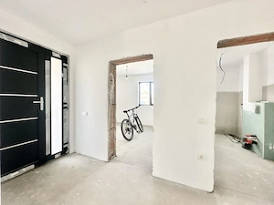 Duplex P+E 130 mp utili | 4 camere | 3 bai | Zid Dublu | Bazosu Nou - imagine 16