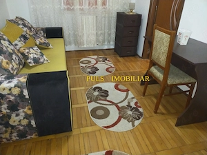 Școala 8- str. I L. Caragiale : Apartament  cu două camere , etaj 3, mobilat și utilat , termen lung