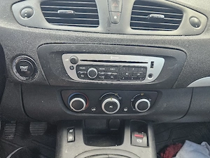 Renault Grand Scenic  - imagine 8