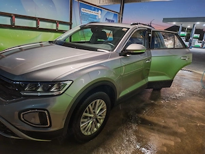 # Volkswagen T-Roc Life 1.0 TSI   2024   Garanție până în 2029   Unic proprietar * - imagine 2