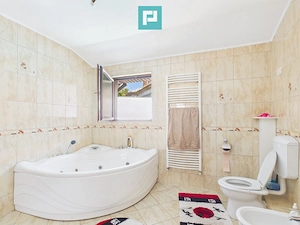 Casă ultracentrală cu 6 camere pentru investiții - imagine 15