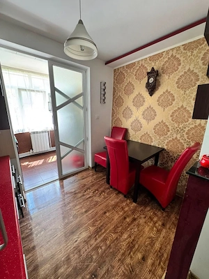 VEST- APARTAMENT 2 CAMERE DECOMANDAT  ,CENTRALA GAZ, ETAJ 2 - imagine 6