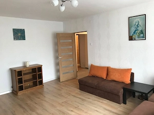 Închiriez apartament 3 camere renovat - imagine 8