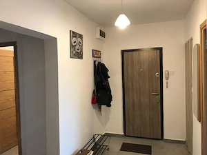 Închiriez apartament 3 camere renovat - imagine 4