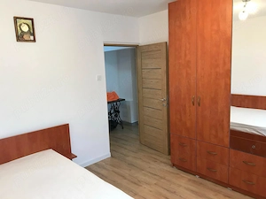 Închiriez apartament 3 camere renovat - imagine 10
