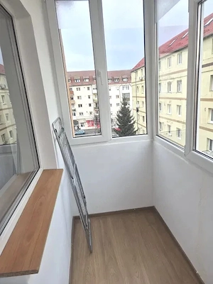 Apartament 3 camere decomandate zona Vasile Aaron - imagine 7