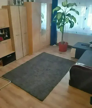 Vând apartament 3 camere   Apahida Centru