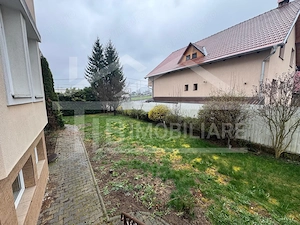 Vila cu 6 camere, 420mp,  teren 720mp, parcari, Zona Shopping City - imagine 3