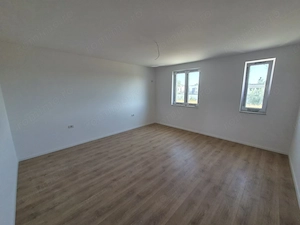 Teren Generos. Zona excelenta. 4 Camere. Bucatarie Inchisa si camara - imagine 16
