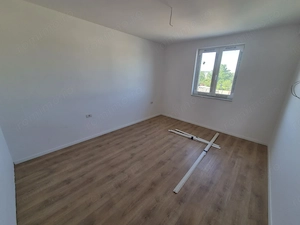 Teren Generos. Zona excelenta. 4 Camere. Bucatarie Inchisa si camara - imagine 17