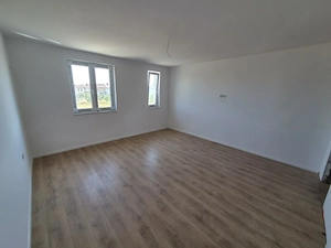 Teren Generos. Zona excelenta. 4 Camere. Bucatarie Inchisa si camara - imagine 15