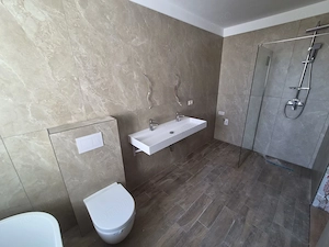 Teren Generos. Zona excelenta. 4 Camere. Bucatarie Inchisa si camara - imagine 5