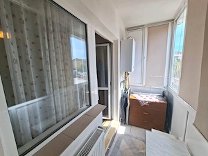 Apartament 3 camere decomandate zona Scoala de Inot - imagine 11
