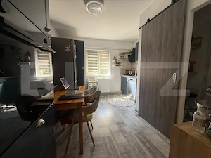 Apartament 3 camere, micro 2, etaj 2, decomandat, toate utilitățile - imagine 3