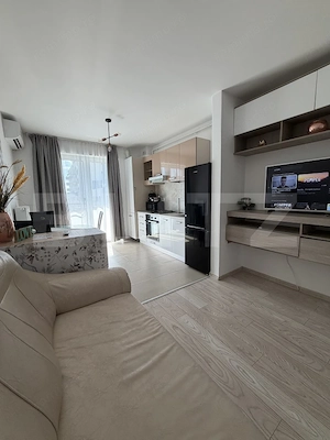 Apartament modern cu 3 camere de vânzare, opțional loc de parcare, Maurer - imagine 2