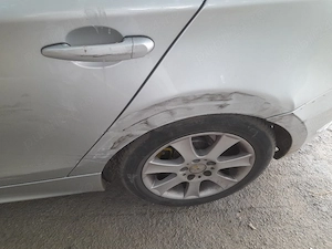 BMW seria 1 usor avariat