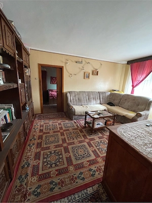 Proprietar, vand apartament cu 3 camere ultracentral in Onesti - imagine 2