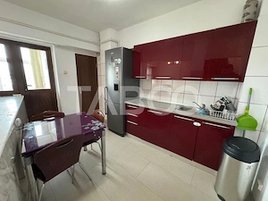 Apartament de inchiriat cu 5 camere 2 bai bloc cu lift Turnisor Sibiu - imagine 4