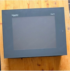 XBTGT5230 Schneider Electric Magelis 10.4  Touch Screen HMI