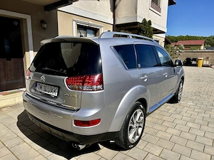 Citroen C-Crosser 2.2 HDi Exclusive 4x4   2010 | Unic proprietar și unic șofer | 7 locuri - imagine 4