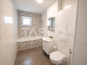 Apartament de vanzare cu 3 camere si balcon Kogalniceanu - imagine 9