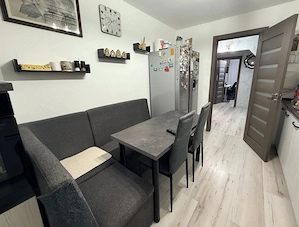  Apartament cu 3 camere, zona Parcul Curcubeului etaj3 - imagine 5
