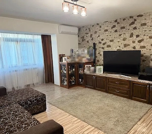 Apartament cu 4 camere zona Scoala 17