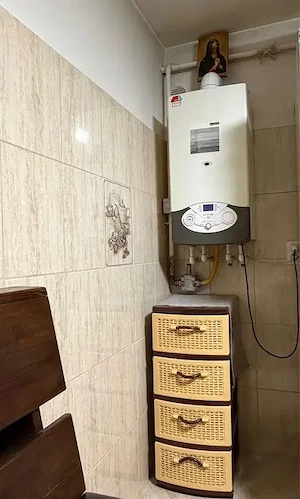 Apartament cu 4 camere zona Scoala 17 - imagine 8