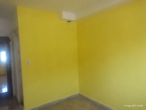 Vând Garsonieră etaj 2 pe strada stadionului la bazinul de înot 