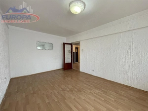 Apartament cu 4 camere de vanzare zona centrala Tulcea
