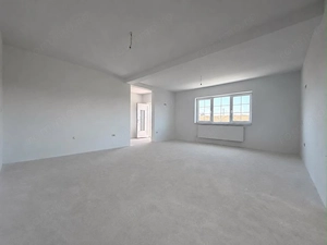 Duplex cu 3 camere, 80 mp utili, 16 mp terasa, 463 mp teren - Sag  - imagine 2