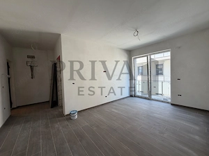 Apartament 1 camera, parcare inclusa, etaj 1 - imagine 3